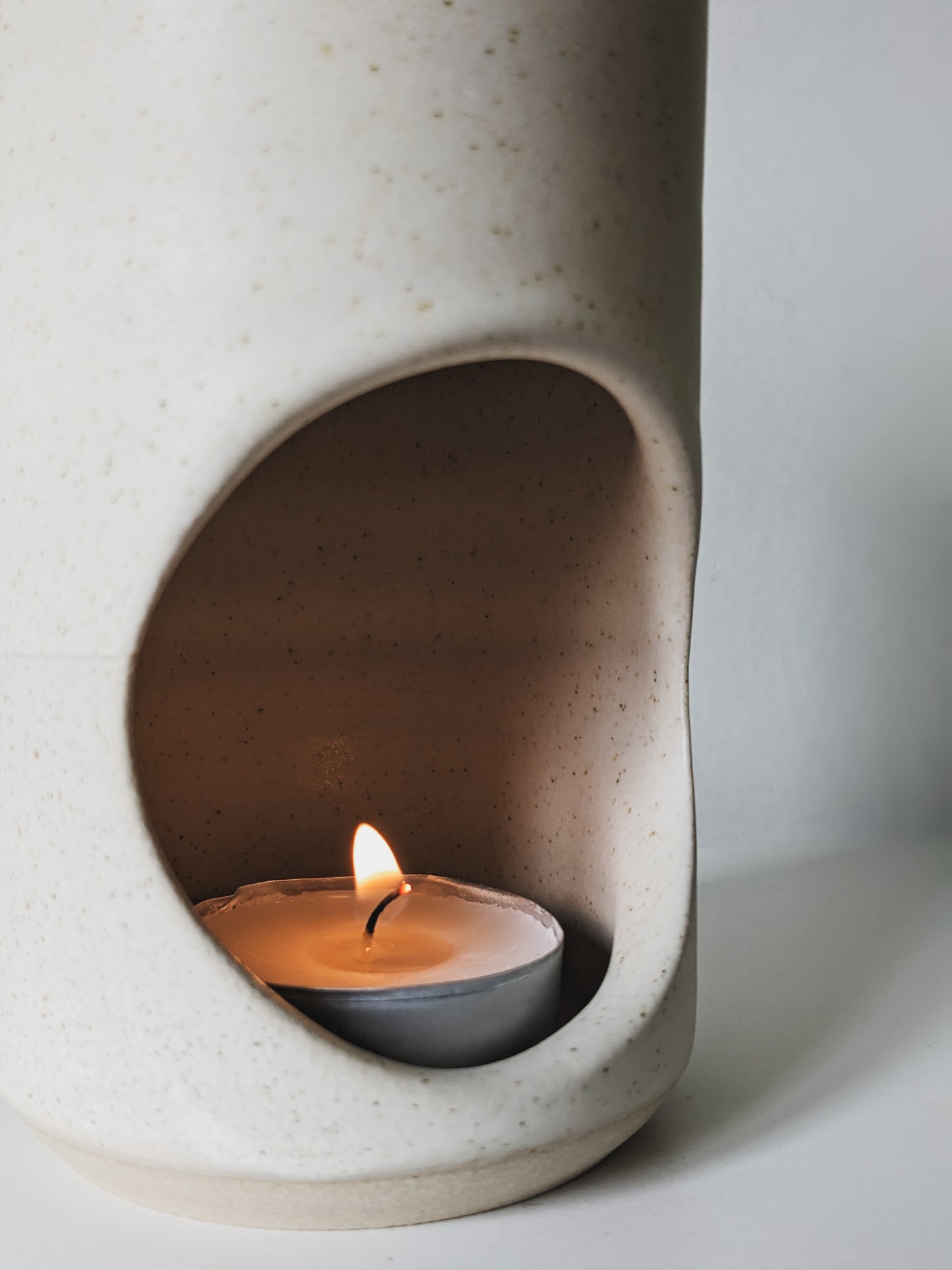Ceramic Oil Burner x Clai Ceramics