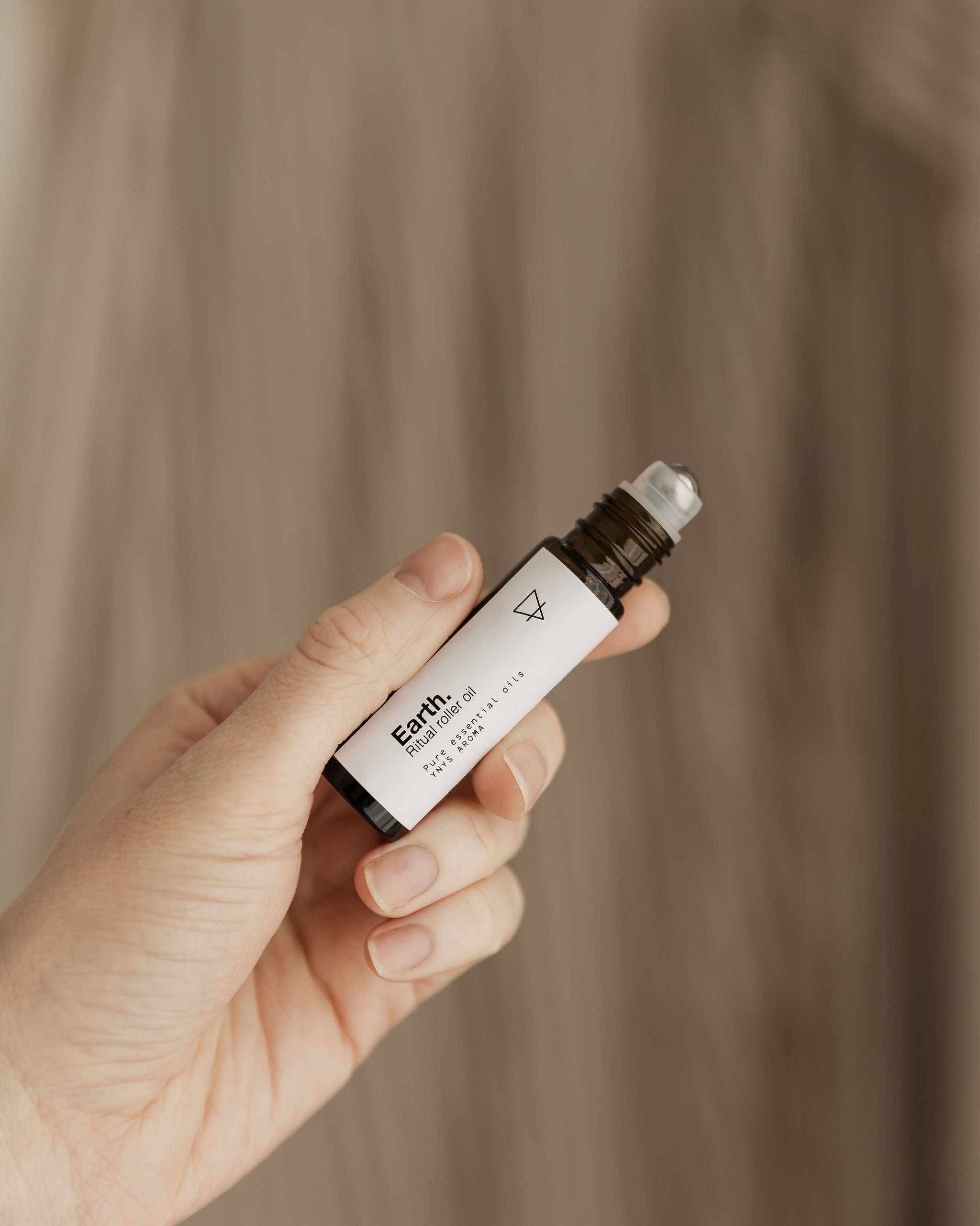 Earth Ritual Roller Oil
